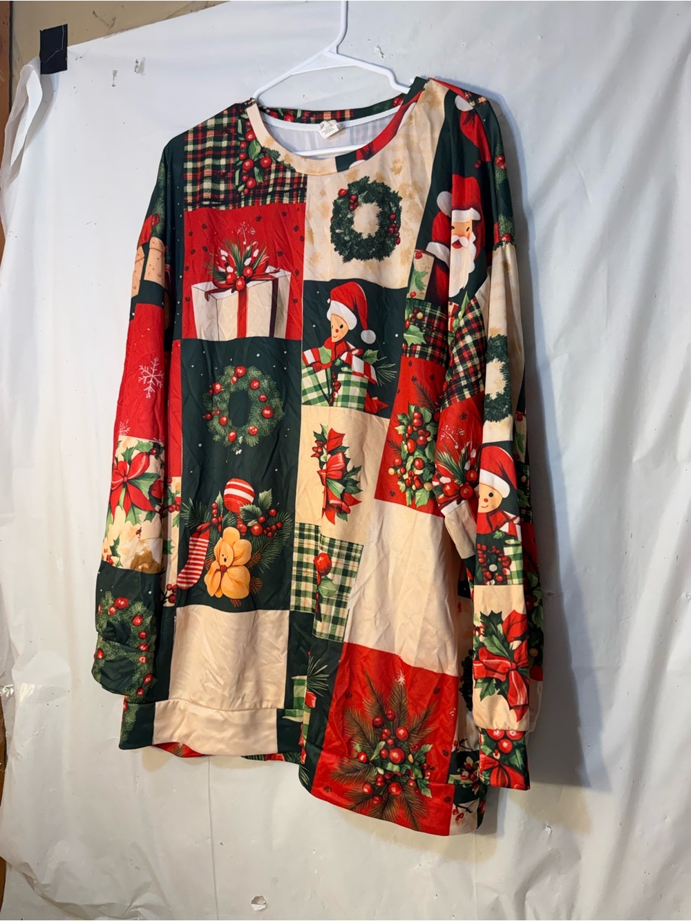 Men’s Holiday Santa Claus, Christmas wreaths, gift box shirt size 5XL